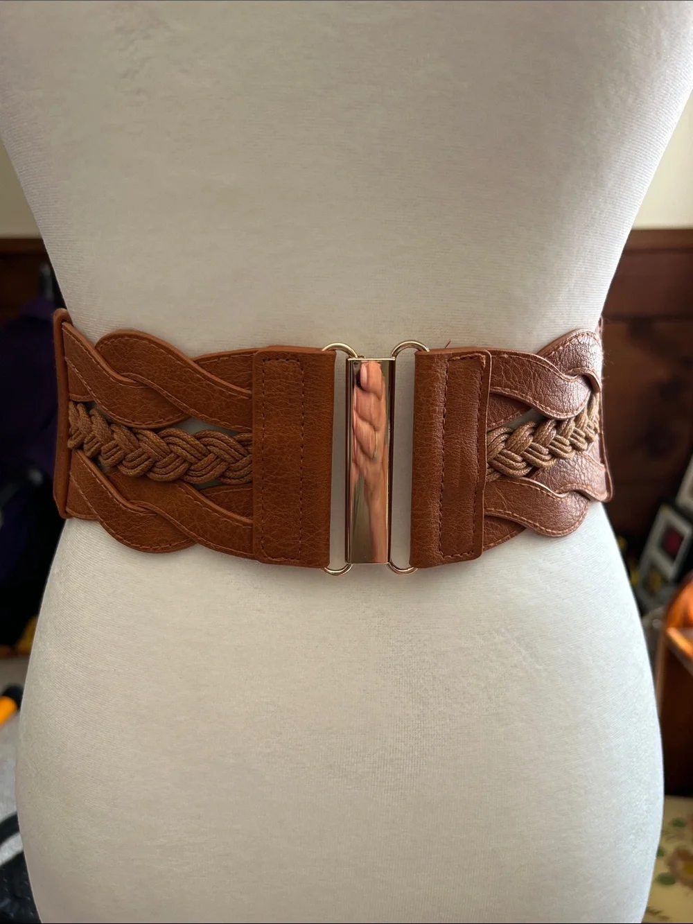 Source Unknown Tan Braided Stretch Waist Belt with Gold Clasp